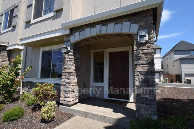 Building Photo - 15088 NW Marianna St