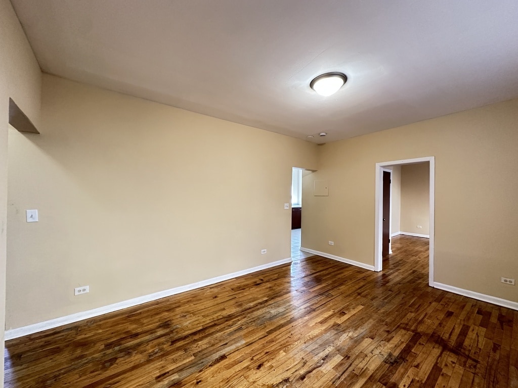 Building Photo - 4035 W Gladys Ave