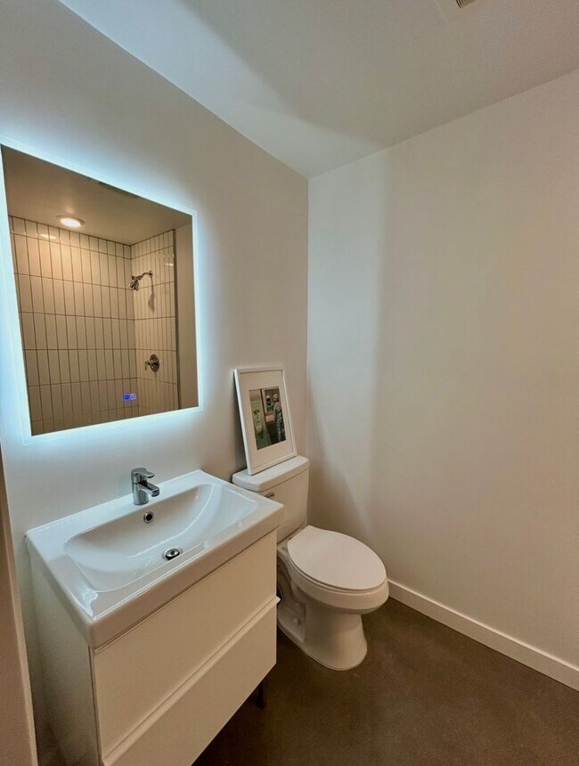 Interior Photo - Harvey Hillcrest