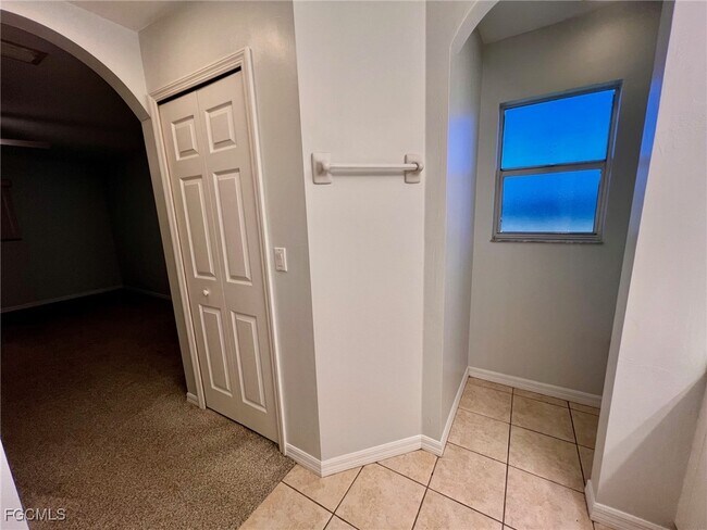 Building Photo - 1429 SW 29th St