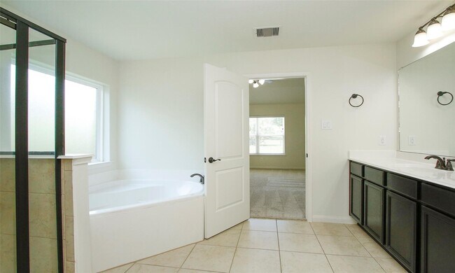 Building Photo - 20559 Iron Seat Dr
