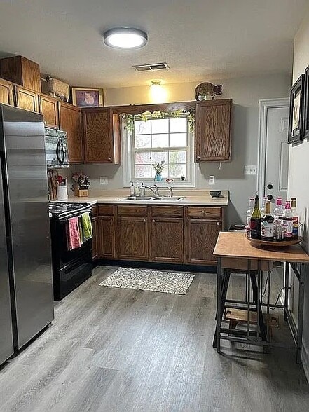 Kitchen - 1246 KY-1271