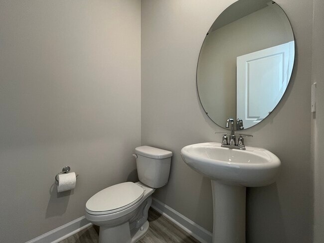 Building Photo - 1716 Braemar Vlg Dr