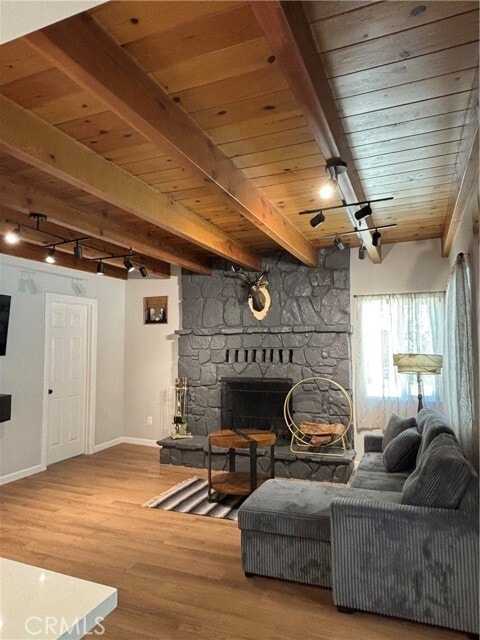 Building Photo - 445 E Meadow Ln