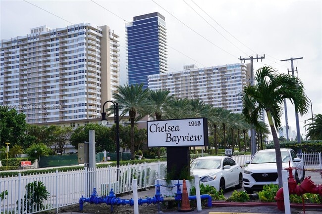 Building Photo - 1913 S Ocean Dr
