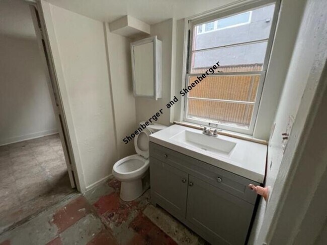 Building Photo - 343 Stewart Street