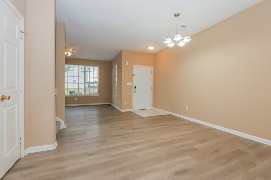 Building Photo - 2367 Brianna Dr