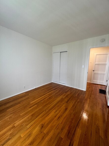 Building Photo - 1792 Grevelia St