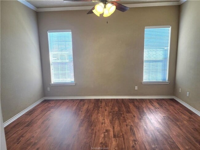Building Photo - Centrally Located in College Station
