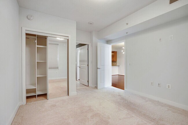 Building Photo - Sun-Drenched 1BR Condo with Rooftop Pool & Parking in Heart of Ballston