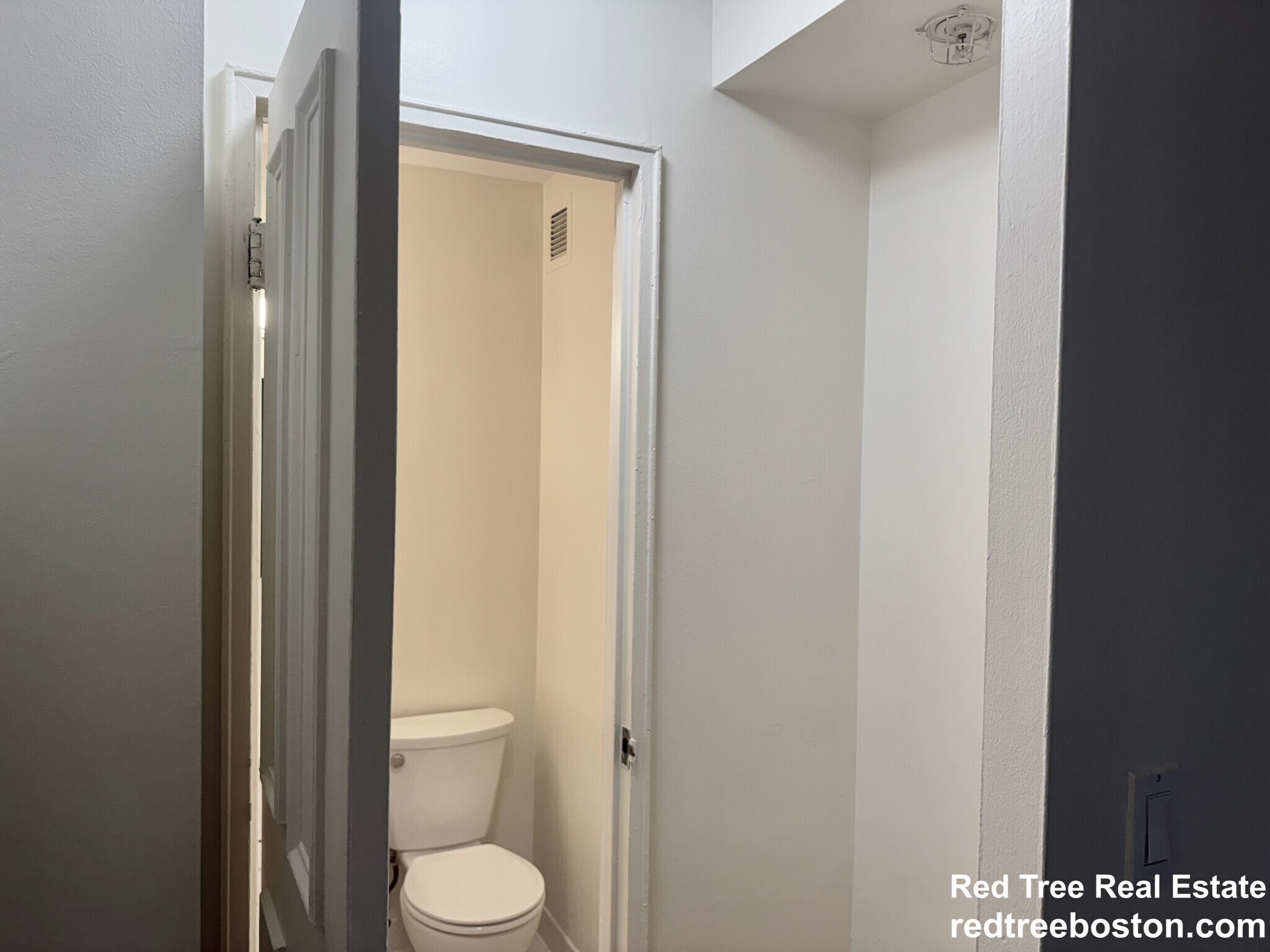 Building Photo - 185 Freeman St