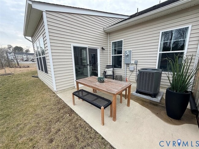 Building Photo - 670 Brookwood Glen Terrace