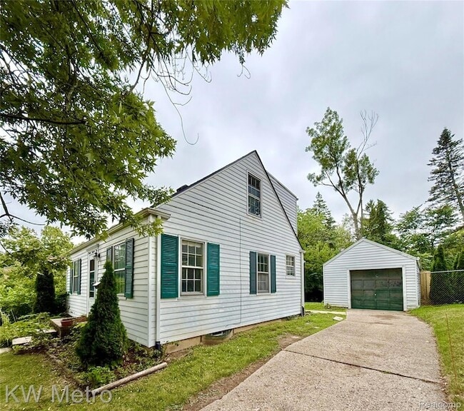 Building Photo - 1305 Collegewood St