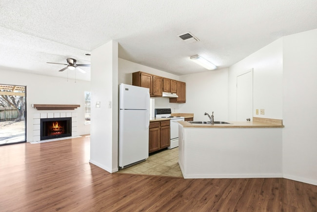 Building Photo - 6730 Spring Front Dr