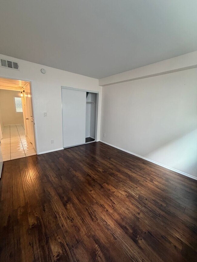 Building Photo - 14560 Clark St