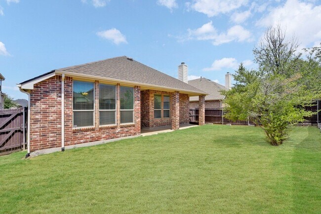 Building Photo - 2668 Costa Mesa Dr