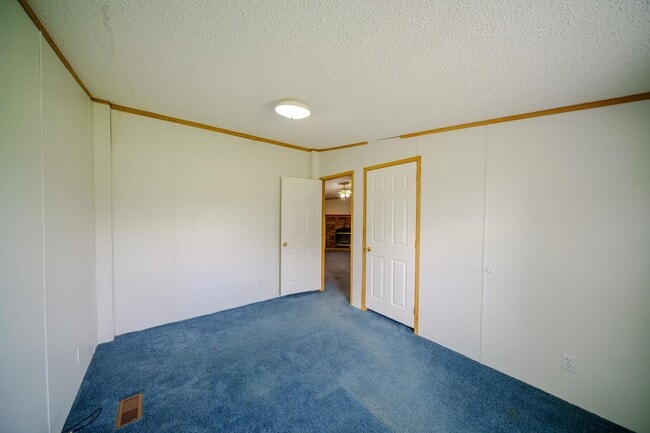 Building Photo - 2174 Clover Hill Rd