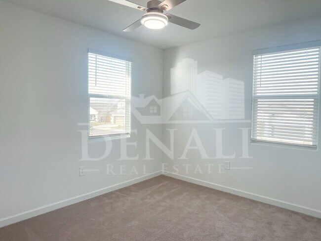 Building Photo - 2760 W Stradling Ave