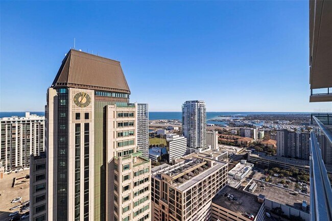 Building Photo - 275 1st Ave S