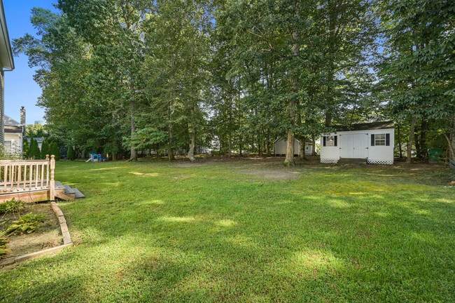 Building Photo - 438 Lorraine Dr
