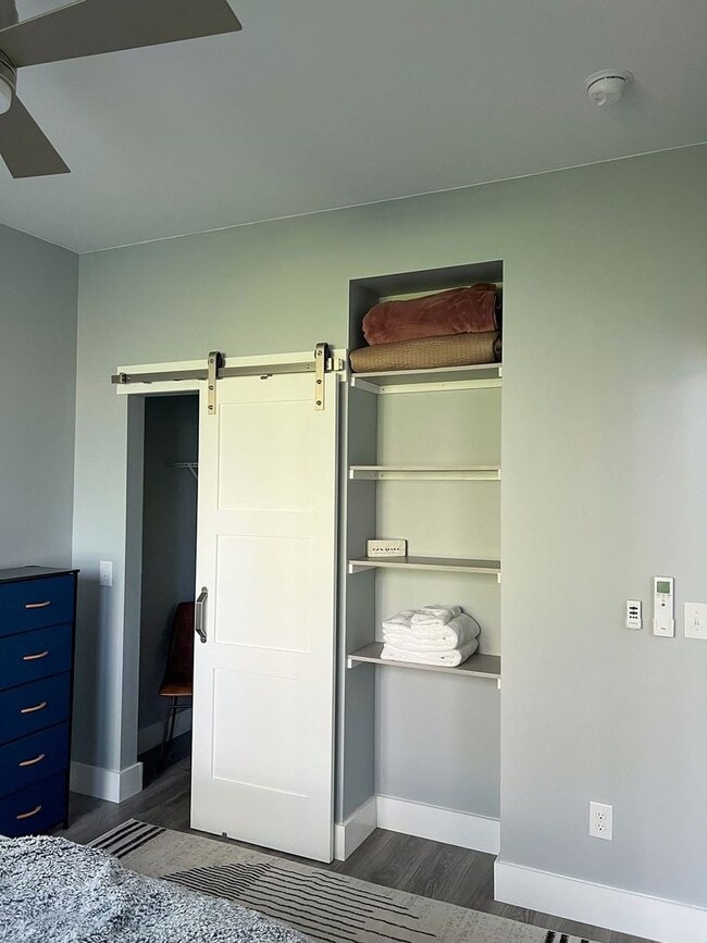 Building Photo - Modern Charm in the Country - Available Un...