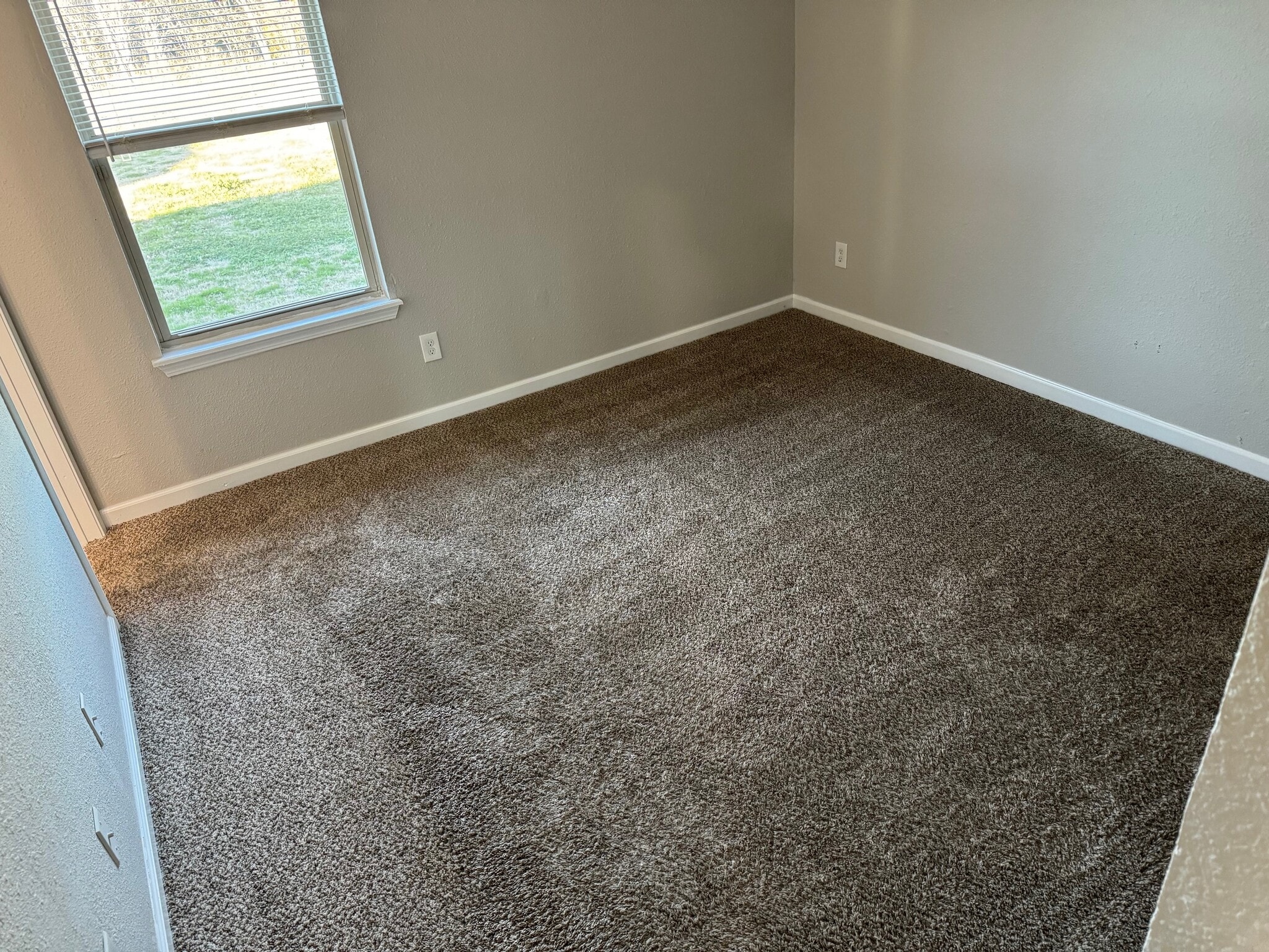 Building Photo - 409 W Matthew