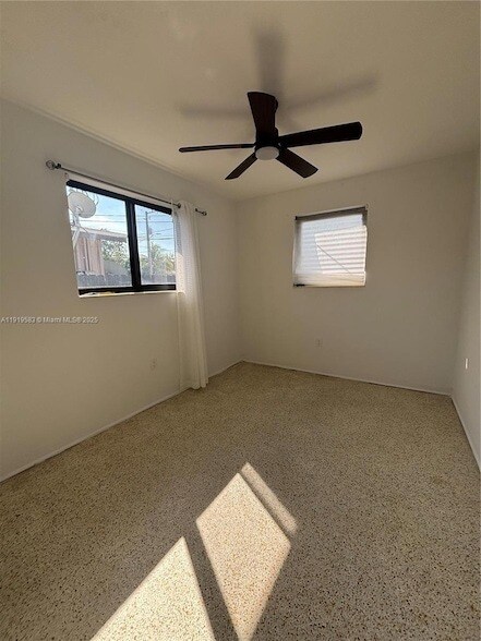 Building Photo - 2723 SW 31st Ct