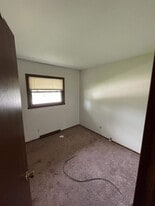 Building Photo - 224 N Eagle St