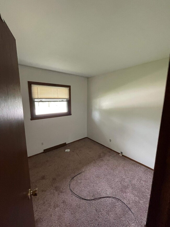 Building Photo - 224 N Eagle St