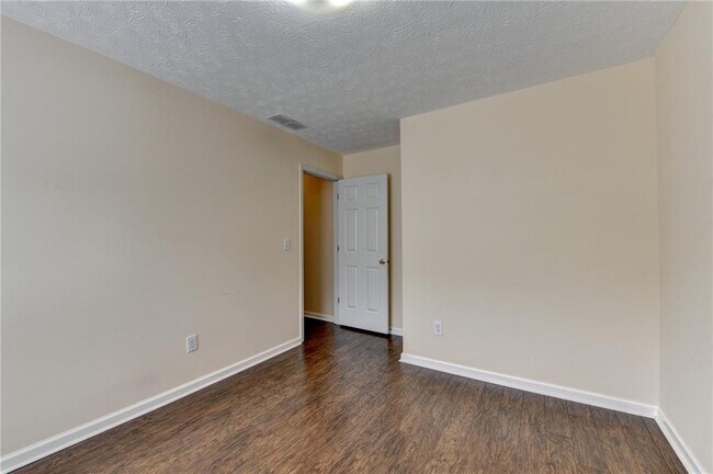 Building Photo - 3380 McClure Woods Dr