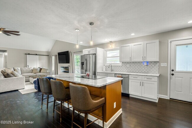 Building Photo - 8715 US-42
