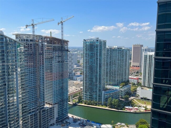 Building Photo - 801 S Miami Ave