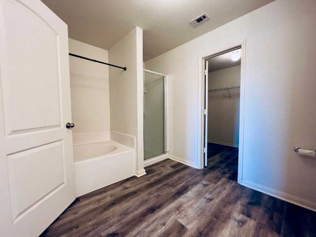 Building Photo - 1307 Tobin St