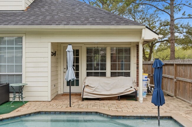 Building Photo - 10134 W Temple Dr