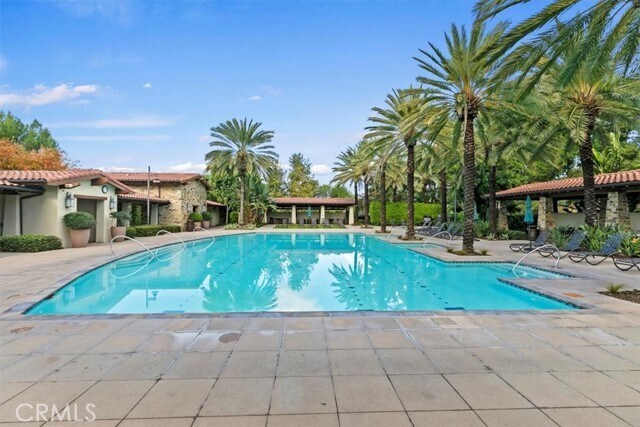 Building Photo - 55 Fuchsia