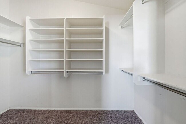 Building Photo - 40310 W Novak Ln