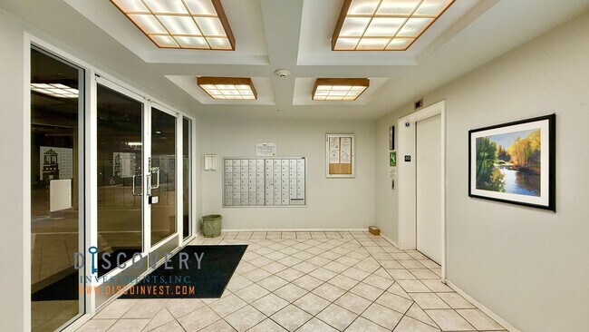 Building Photo - Now Offering December Rent Free!