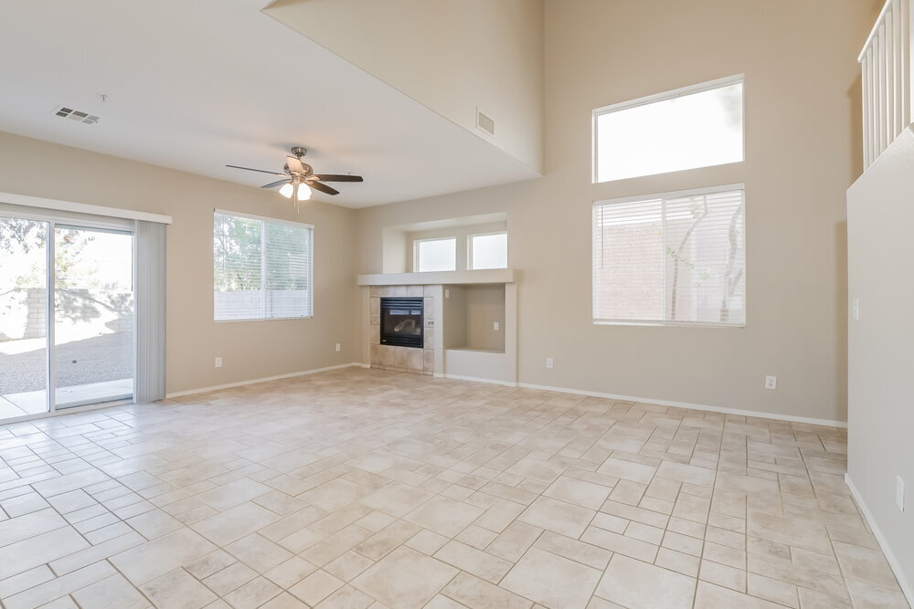 Building Photo - 8932 Spinning Wheel Ave