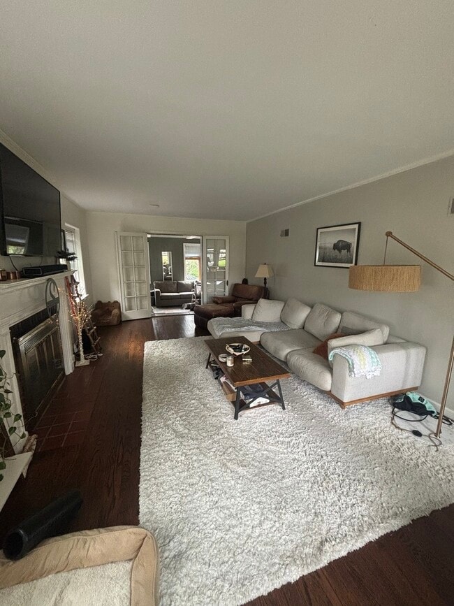 Building Photo - 290 Elm Park Ave