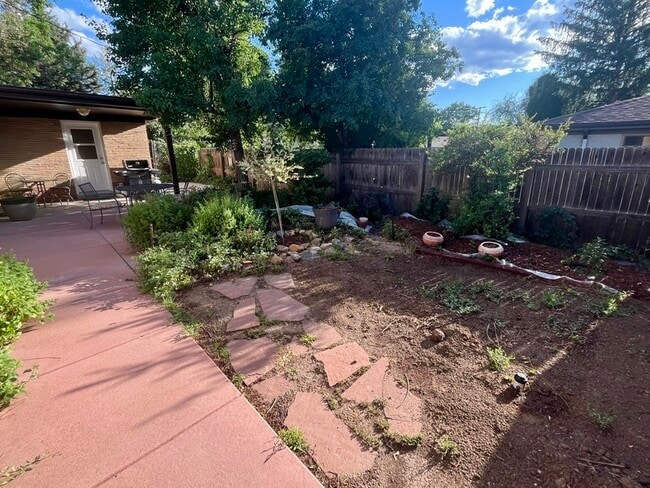 Building Photo - 3375 Fenton St