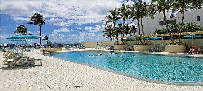 Building Photo - 2501 S Ocean Dr