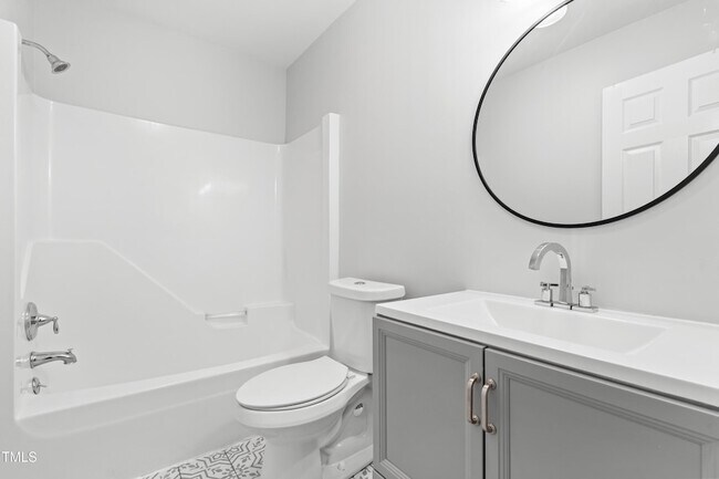 Building Photo - 1212 Pender St