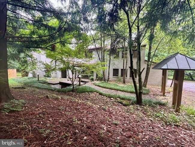 Building Photo - 1434 Kirby Rd