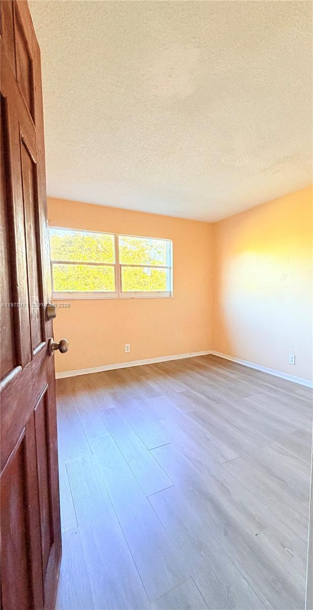 Building Photo - 948 SW 74th Ave