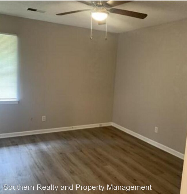 Building Photo - 4 br, 1.5 bath House - 3919 Woodley Road
