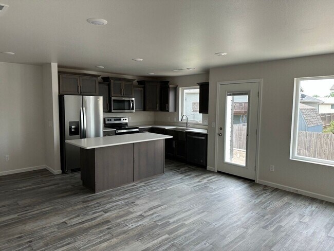 Building Photo - Welcome to Lincoln ND's newest development...