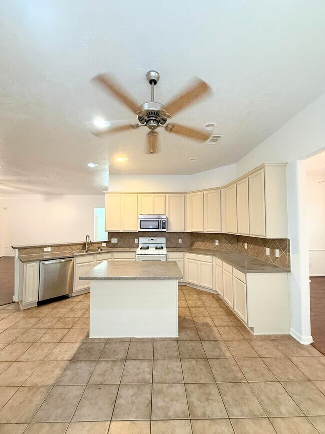 Building Photo - 21731 Hannover Ridge Dr