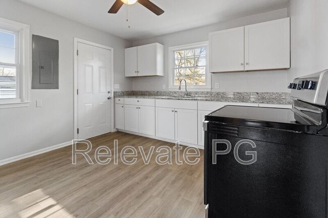 Building Photo - 1311 Miles Ave
