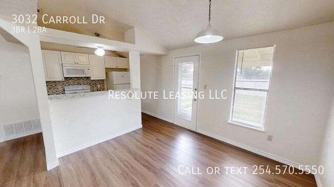 Building Photo - 3032 Carroll Dr