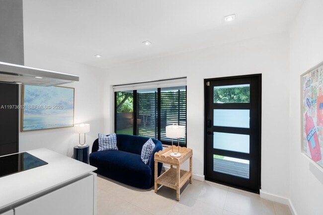 Building Photo - 114 5th Dilido Terrace